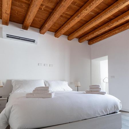 Piazza Del Lago Suites Menaggio Extérieur photo