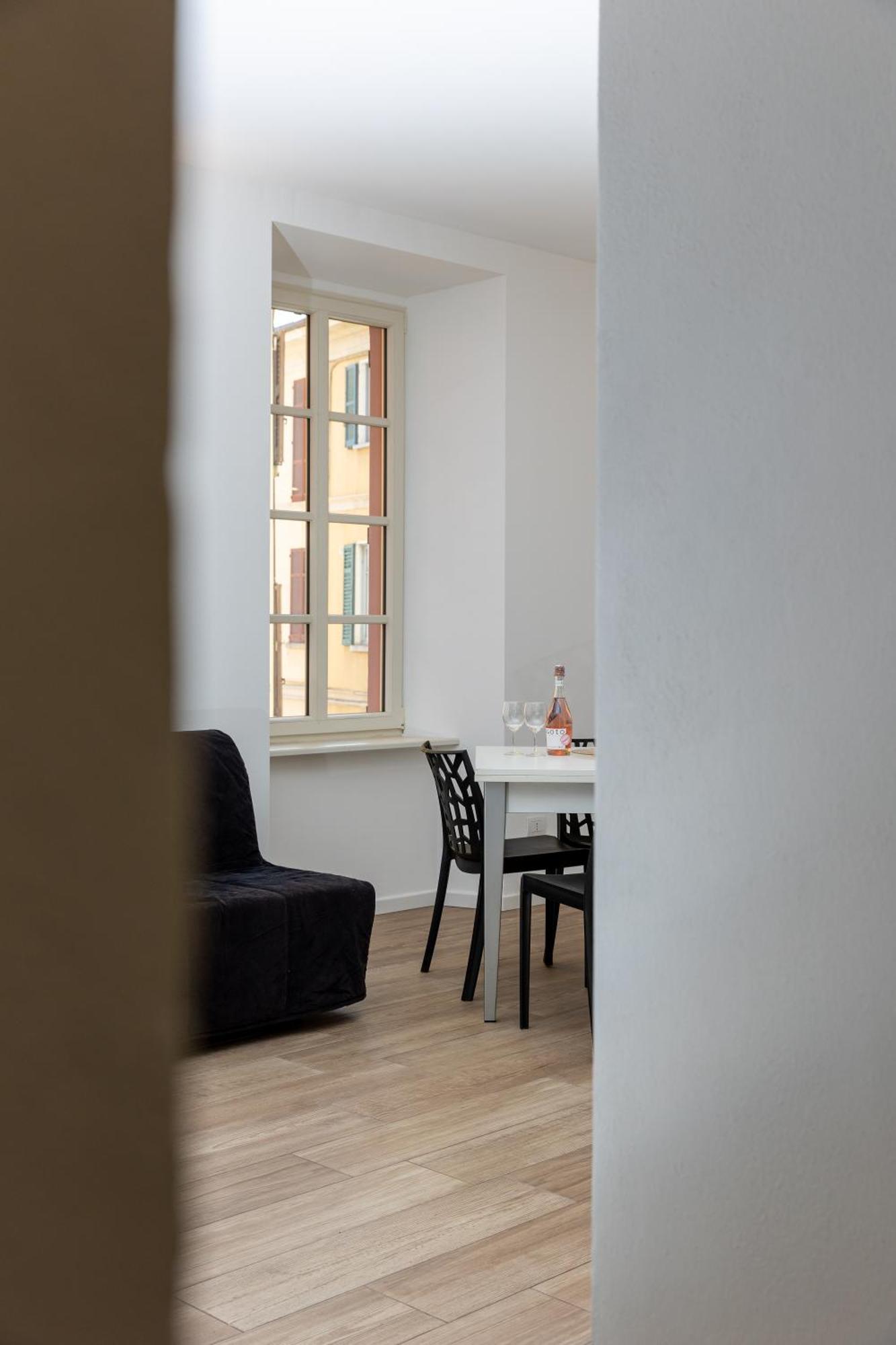 Piazza Del Lago Suites Menaggio Extérieur photo