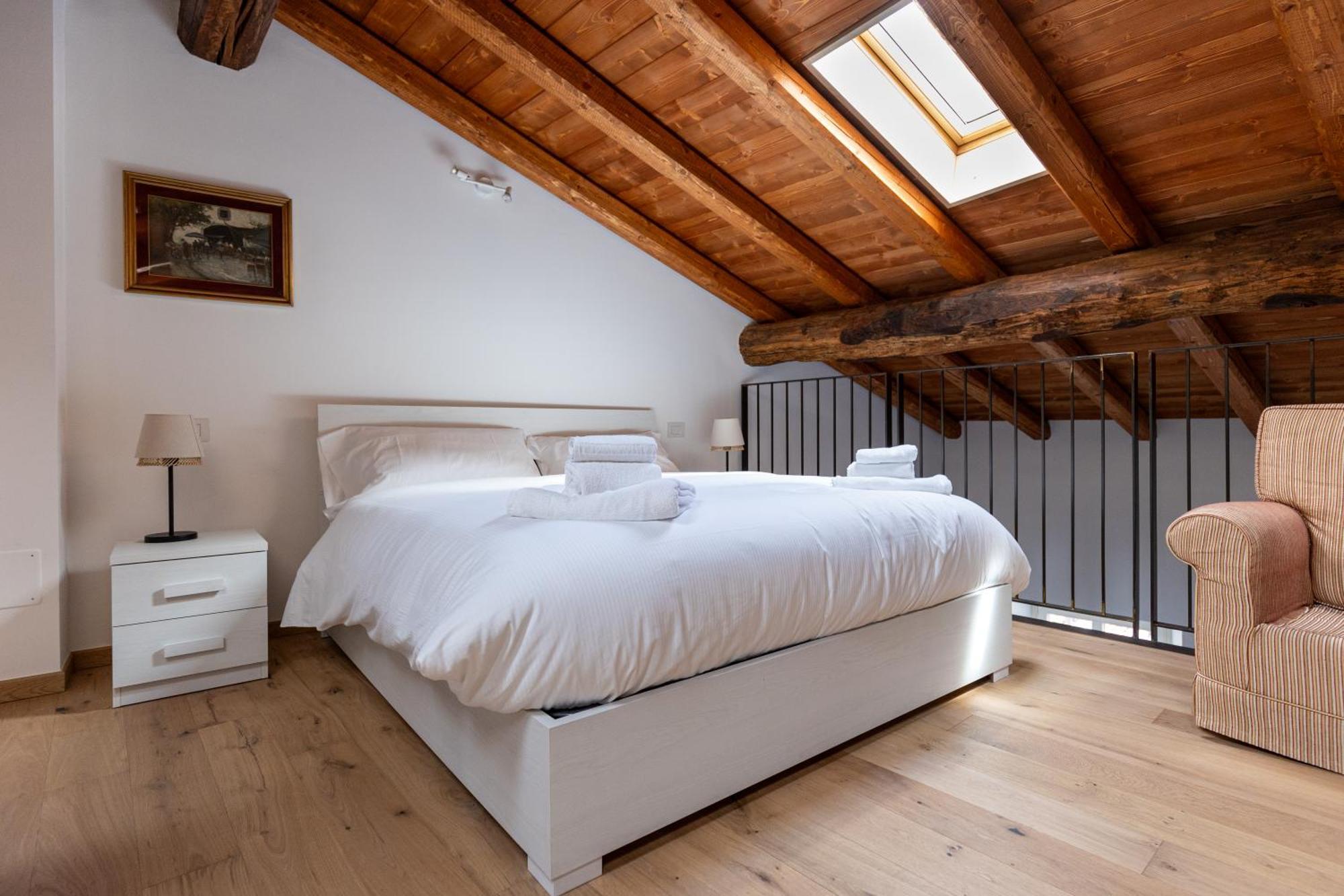 Piazza Del Lago Suites Menaggio Extérieur photo