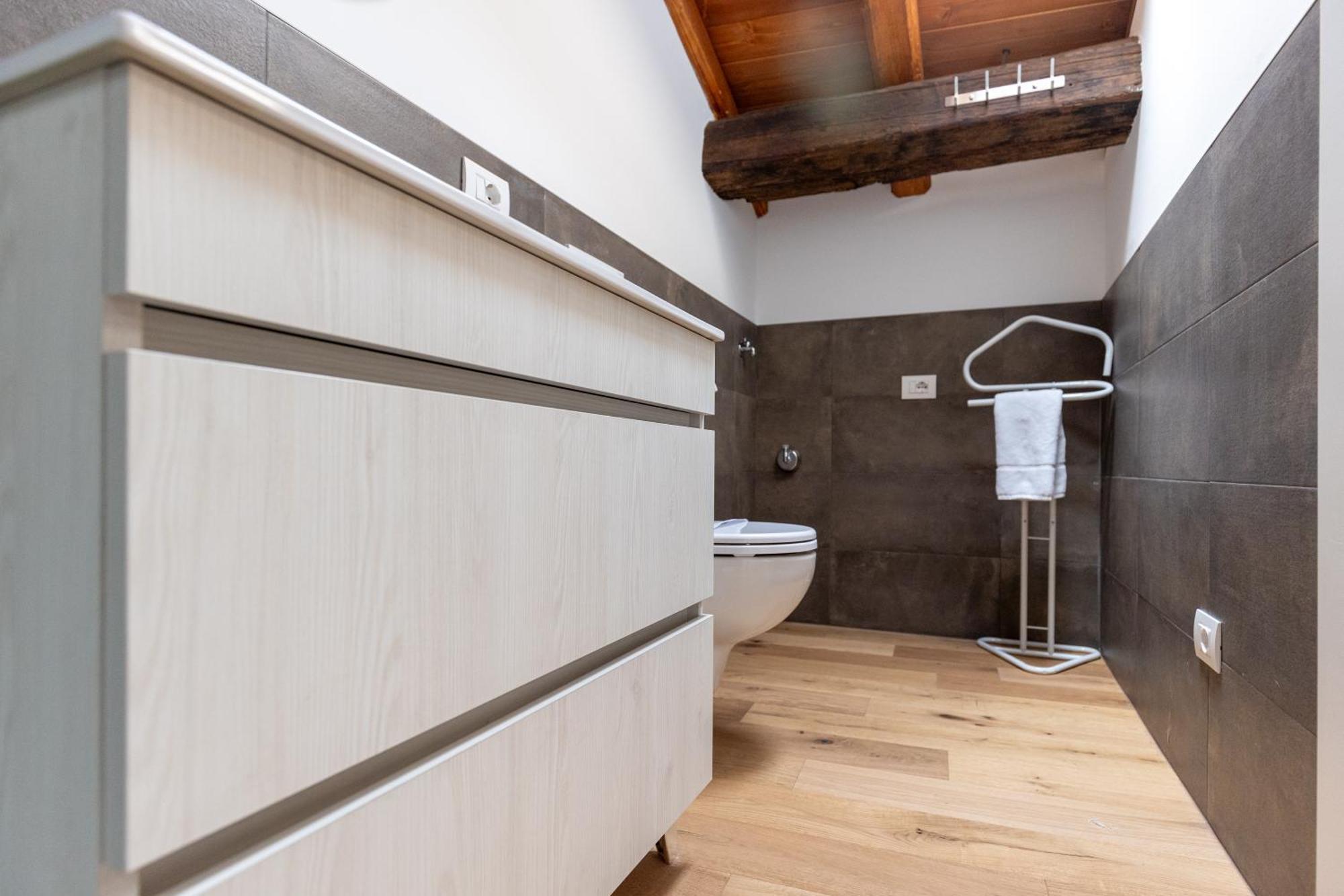 Piazza Del Lago Suites Menaggio Extérieur photo