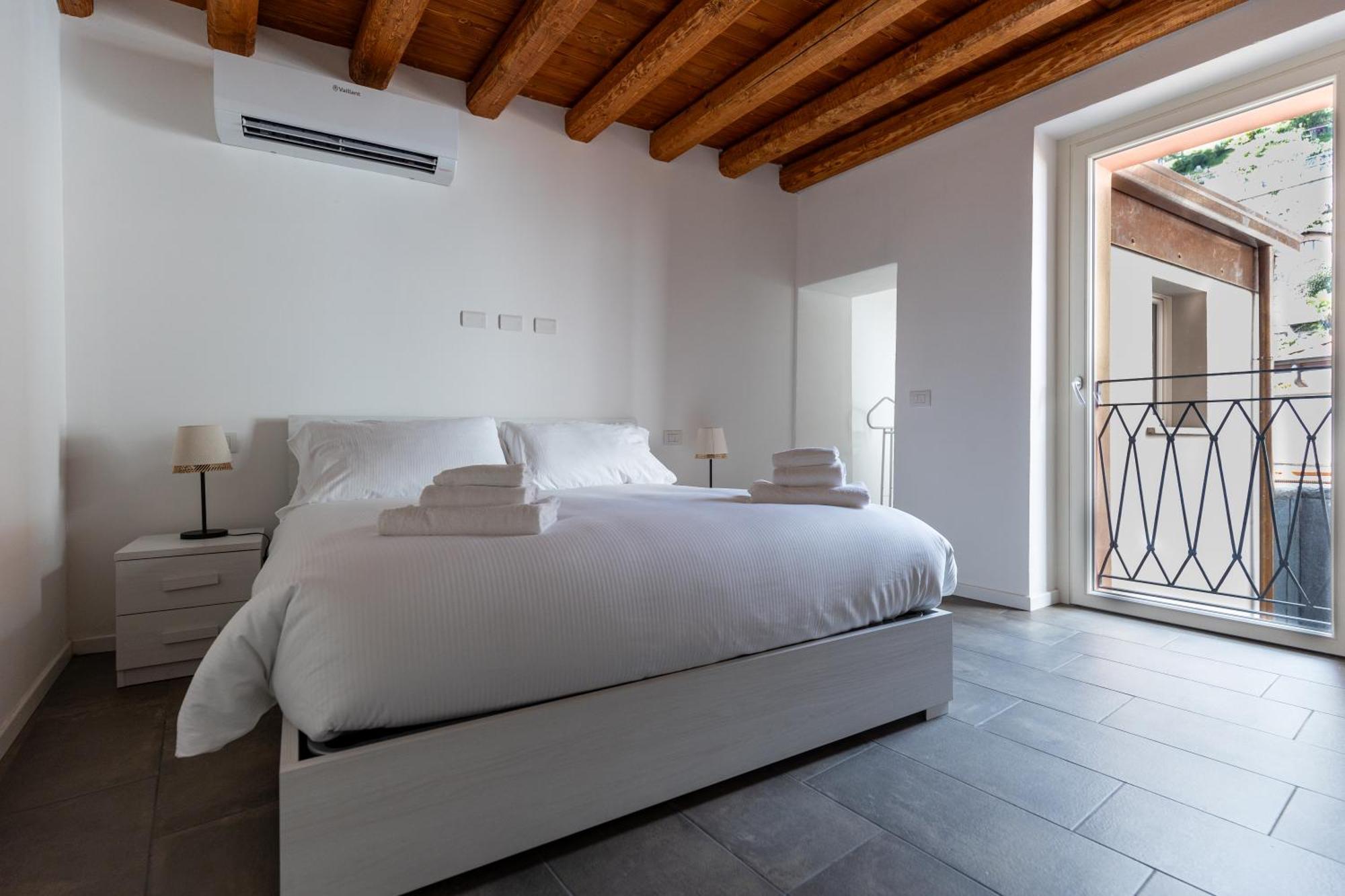 Piazza Del Lago Suites Menaggio Extérieur photo