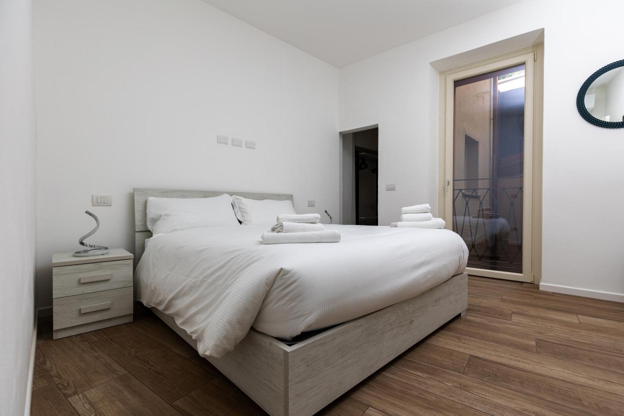 Piazza Del Lago Suites Menaggio Extérieur photo