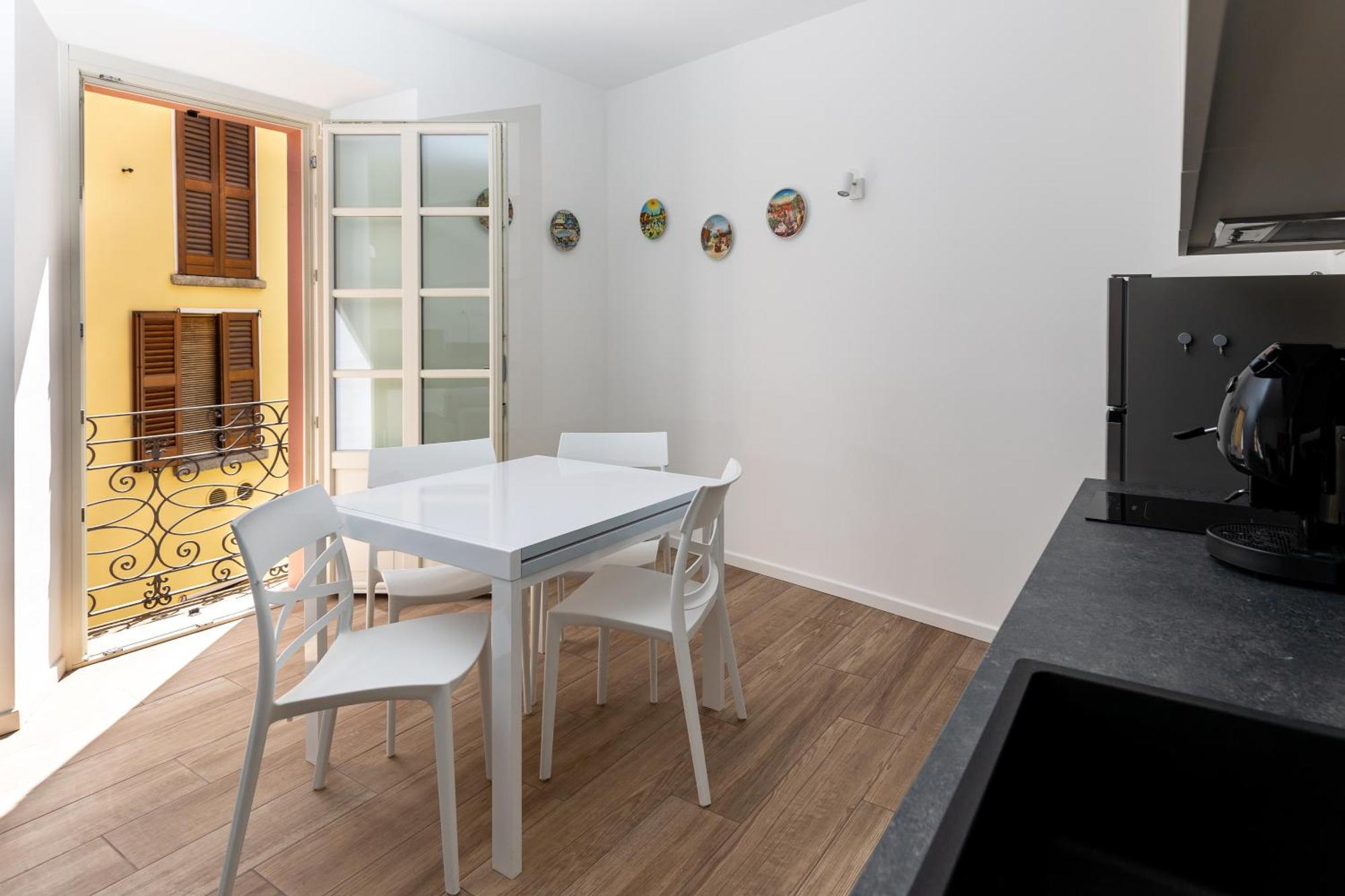 Piazza Del Lago Suites Menaggio Extérieur photo