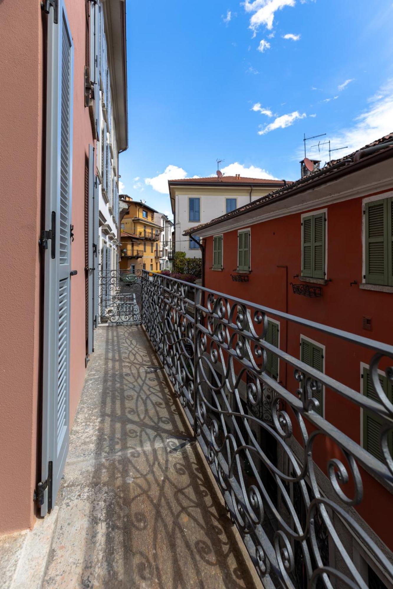 Piazza Del Lago Suites Menaggio Extérieur photo
